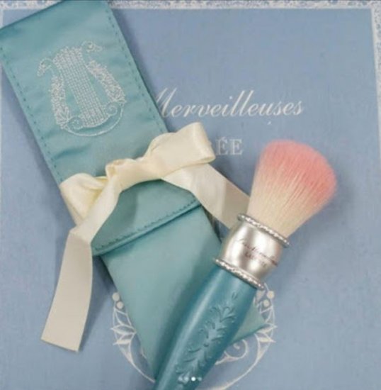 Laduree Limited Cheek Brush with Case*free shipping - Click Image to Close